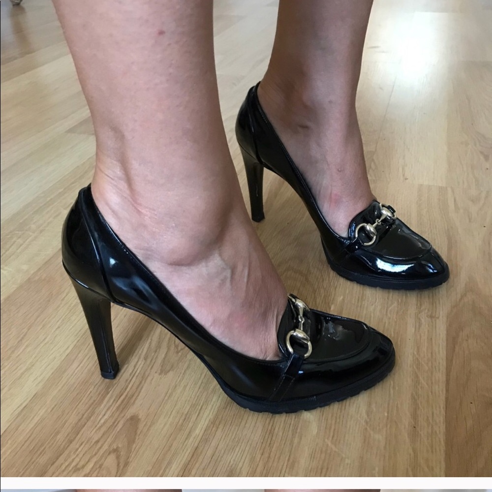 Shoe